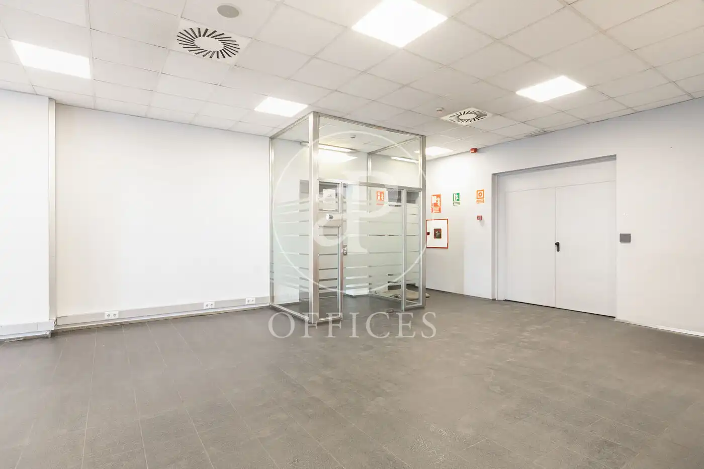 Office space with lift to rent in Carrer del Plom, imagen 61