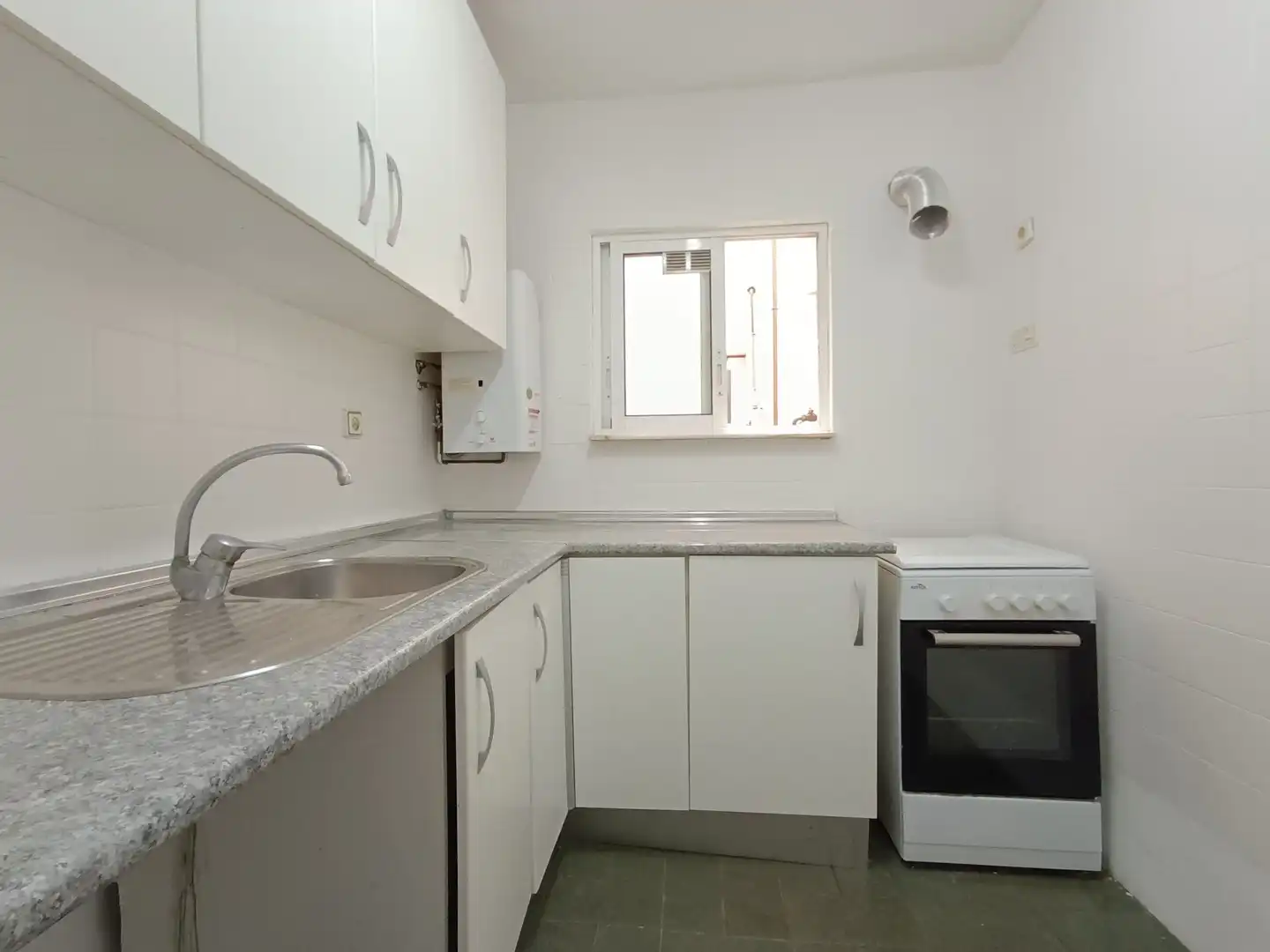 Cocina de Piso en venta en Premià de Mar con Calefacción y Terraza