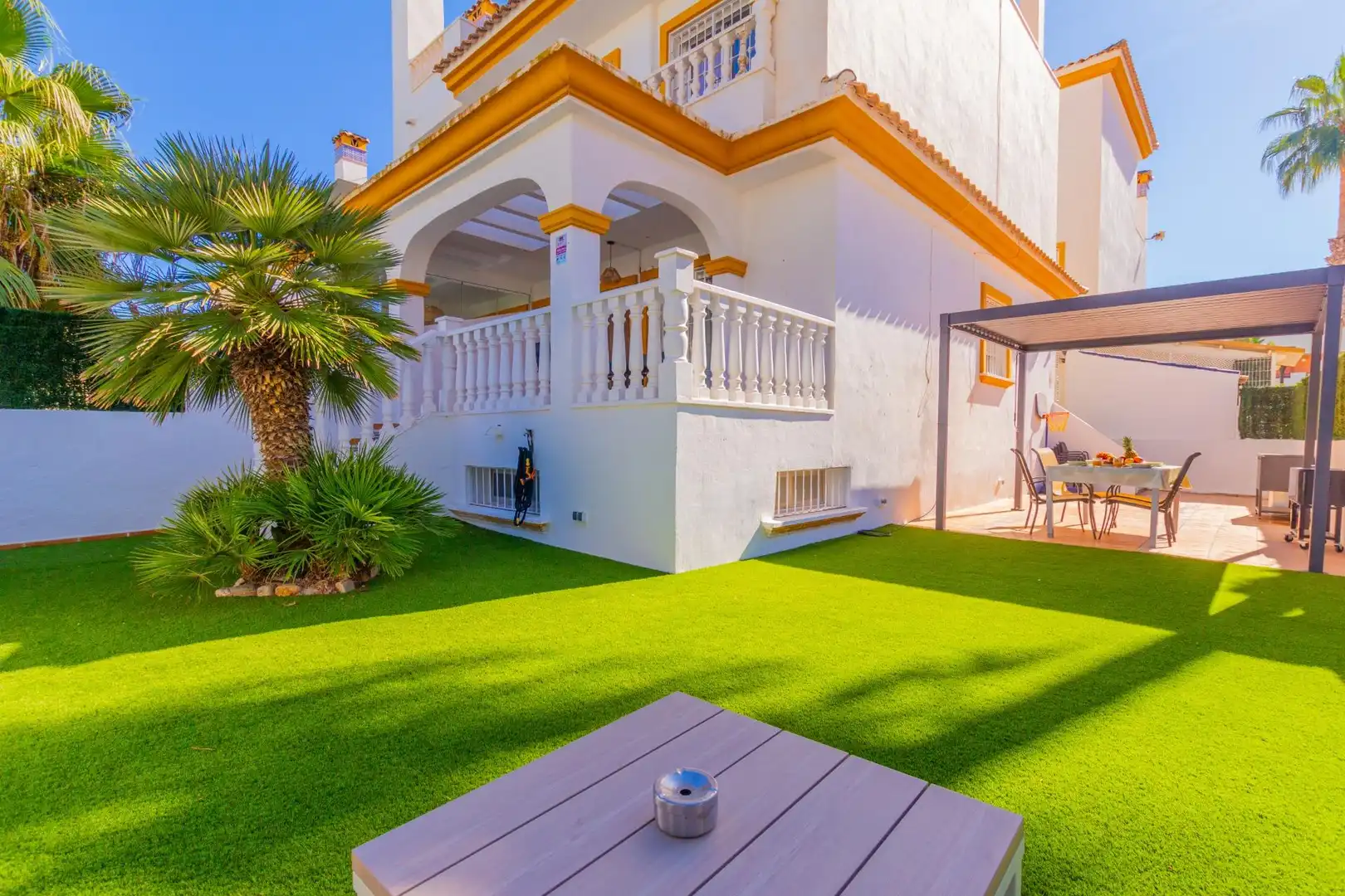 House with terrace to rent in Cala Marqués