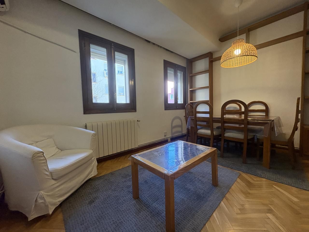 Sala d'estar de Pis de lloguer en  Madrid Capital amb Aire condicionat