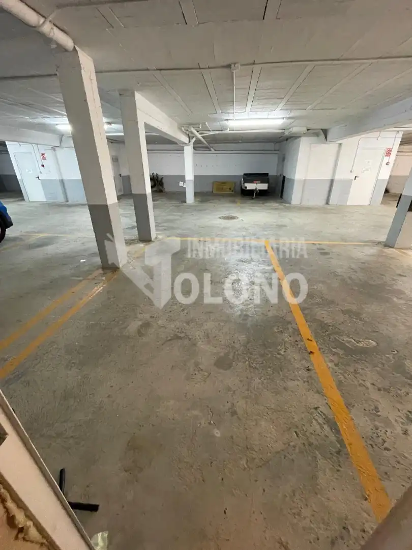 Parkplatz von Maisonette zum Verkauf in Cuzcurrita de Río Tirón, La Rioja