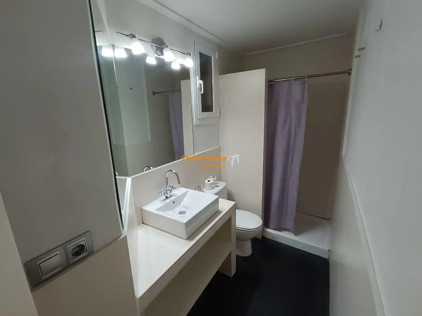 Bany de Apartament de lloguer en Elche / Elx amb Aire condicionat, Moblat i Balcó