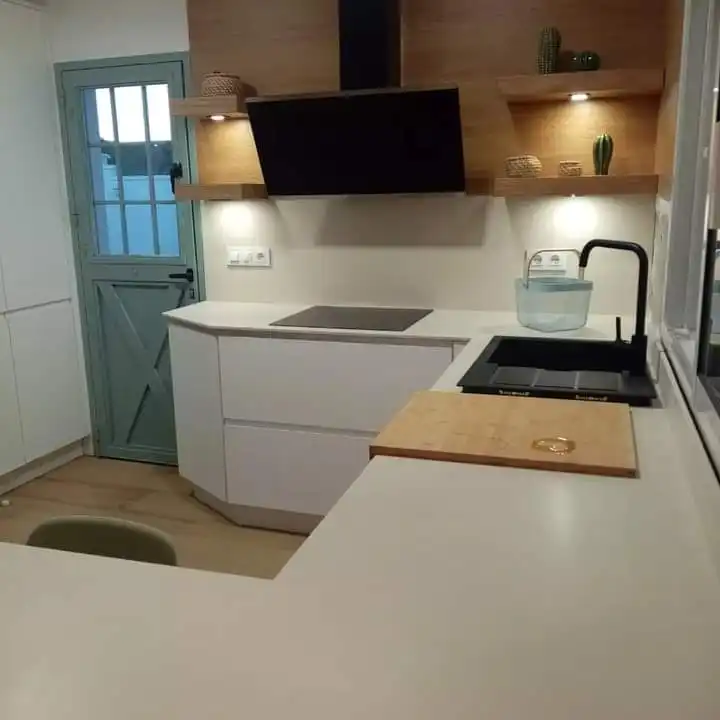 Cocina de Casa o chalet de alquiler en Barbate con Aire acondicionado, Jardín privado y Terraza