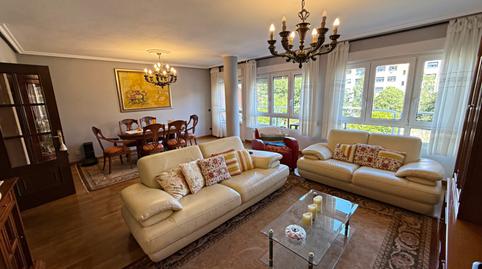 Foto 3 de Casa adosada en venda a Ciudad Naranco - Prados de La Fuente, Asturias