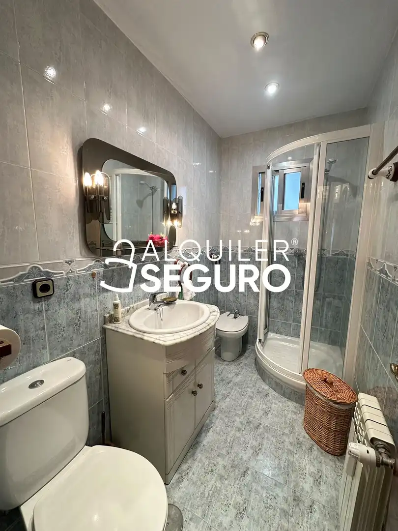 Baño de Piso de alquiler en San Blas