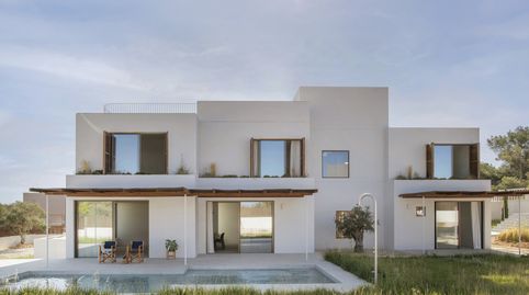 Exclusiva villa moderna con terraza en la azotea y vistas abiertas en Son Gual