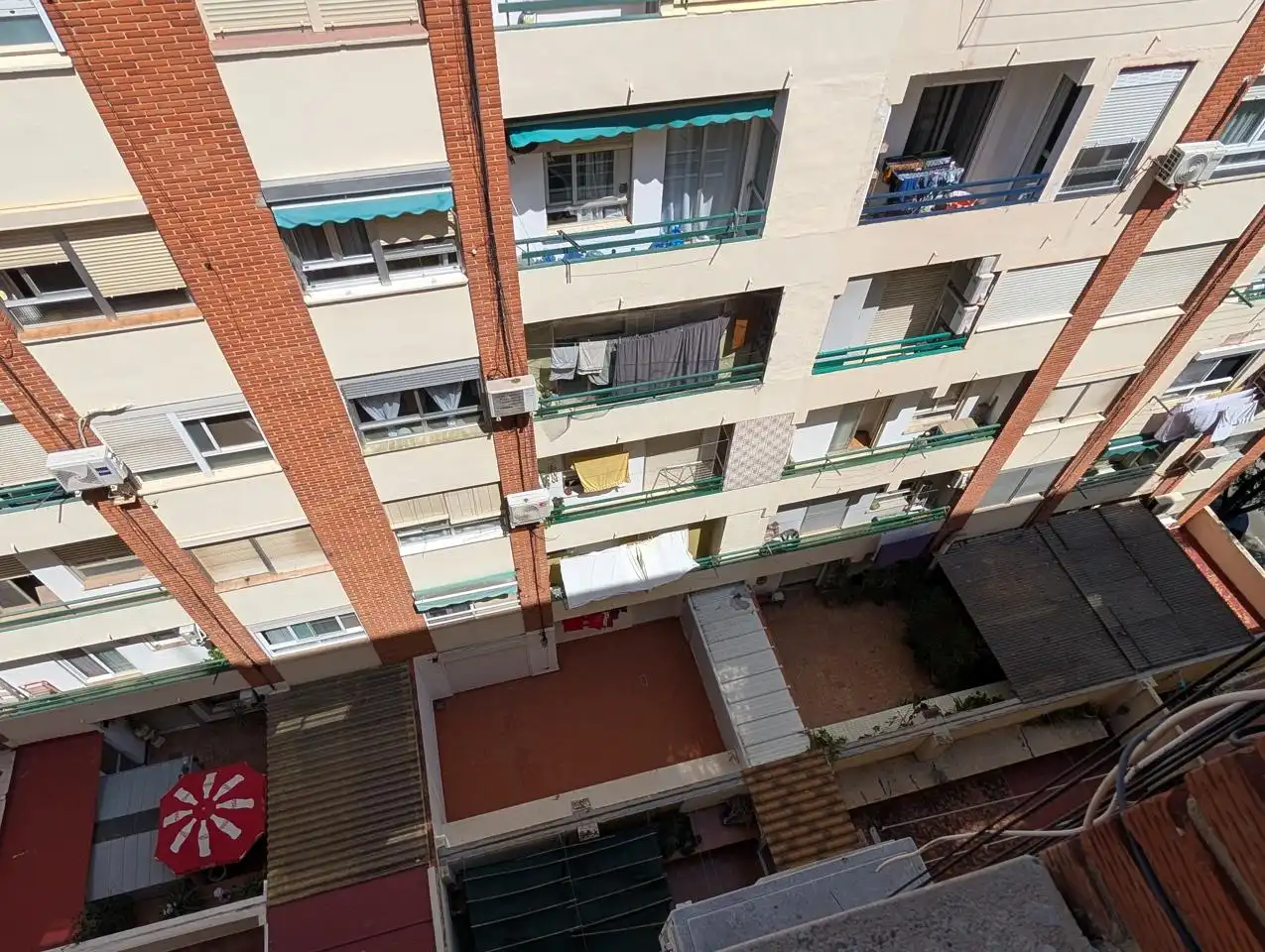 Vista exterior de Piso en venta en Valencia con Balcón