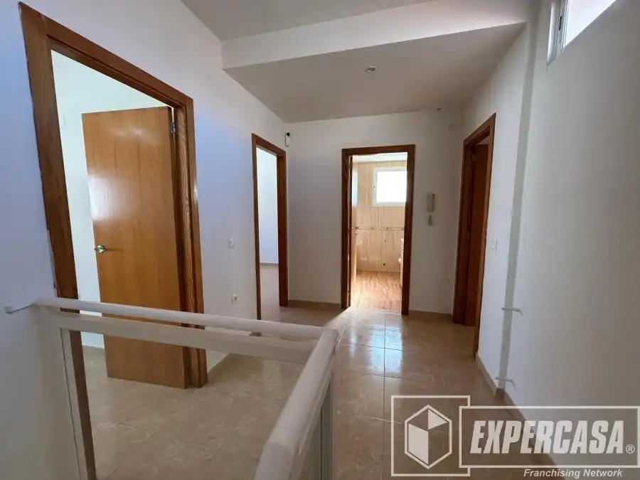 Casa adosada en venta en Marines con Terraza