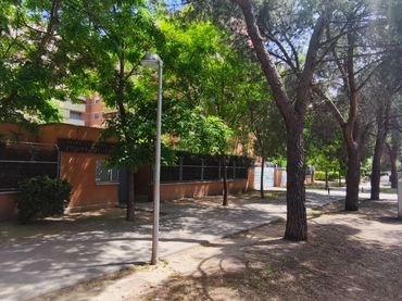 Apartment with lift for sale in Avenida LOS ROSALES