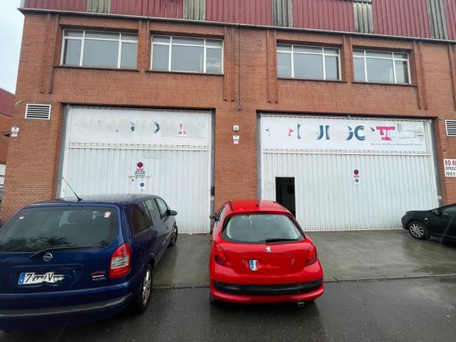 Nave industrial en Alquiler en poligono el junca en Valle de Trápaga-Trapagaran