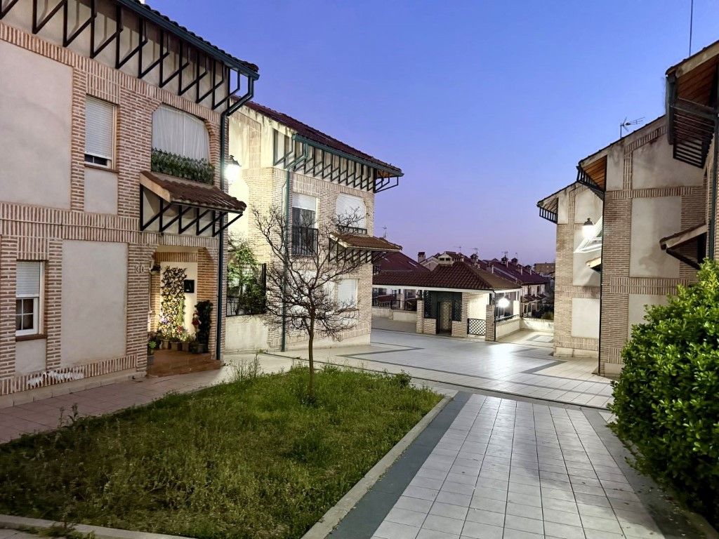 Außenansicht von Maisonette zum Verkauf in Navalcarnero