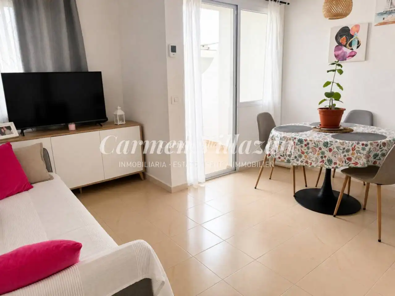Sala de estar de Apartamento en venta en Antigua con Balcón y Piscina comunitaria