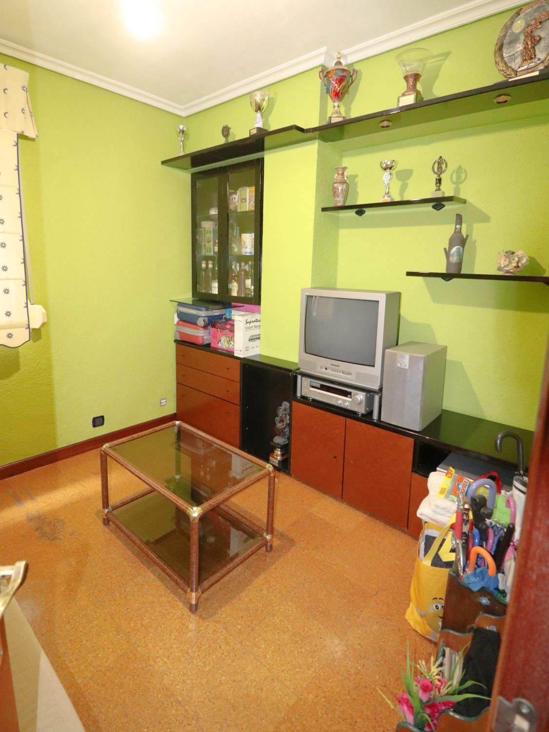 Sala d'estar de Pis en venda en Vitoria - Gasteiz amb Calefacció i Traster