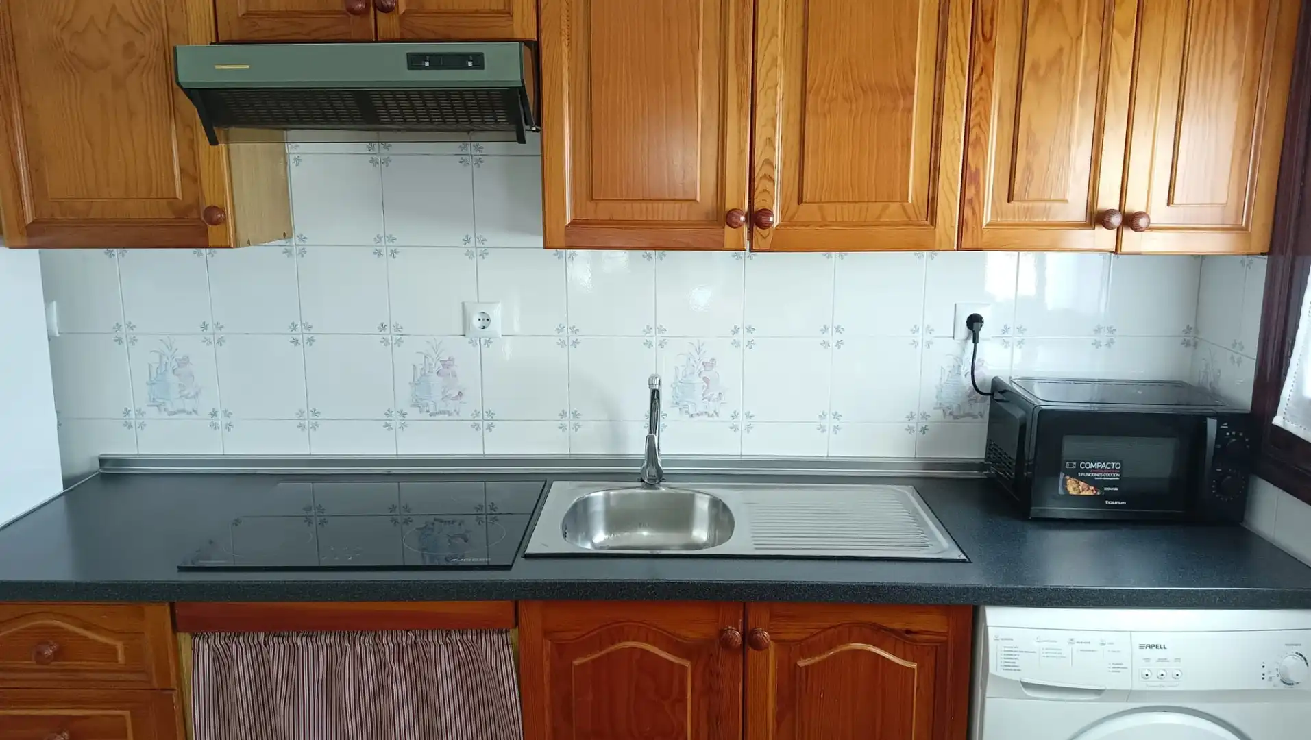 Cocina de Apartamento de alquiler en Granada con Calefacción y Amueblado