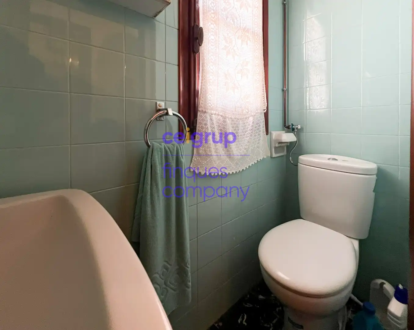 Bathroom of Attic for sale in Portbou  with Terrace, Storage room and Furnished