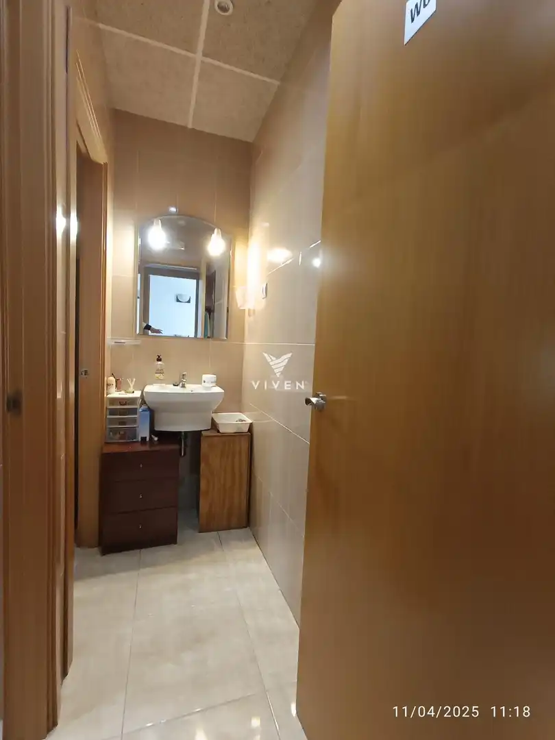 Badezimmer von Einfamilien-Reihenhaus zum Verkauf in Olivella mit Heizung, Privatgarten und Terrasse