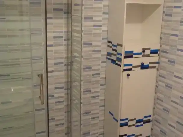 Bathroom of Flat for share in Urbanizaciones