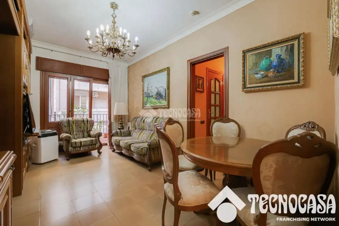 Sala de estar de Piso en venta en Barcelona con Calefacción y Balcón
