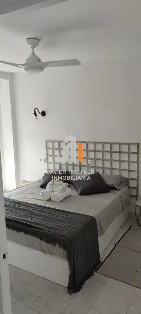 Habitación de Apartamento en venta en Vélez-Málaga con Piscina