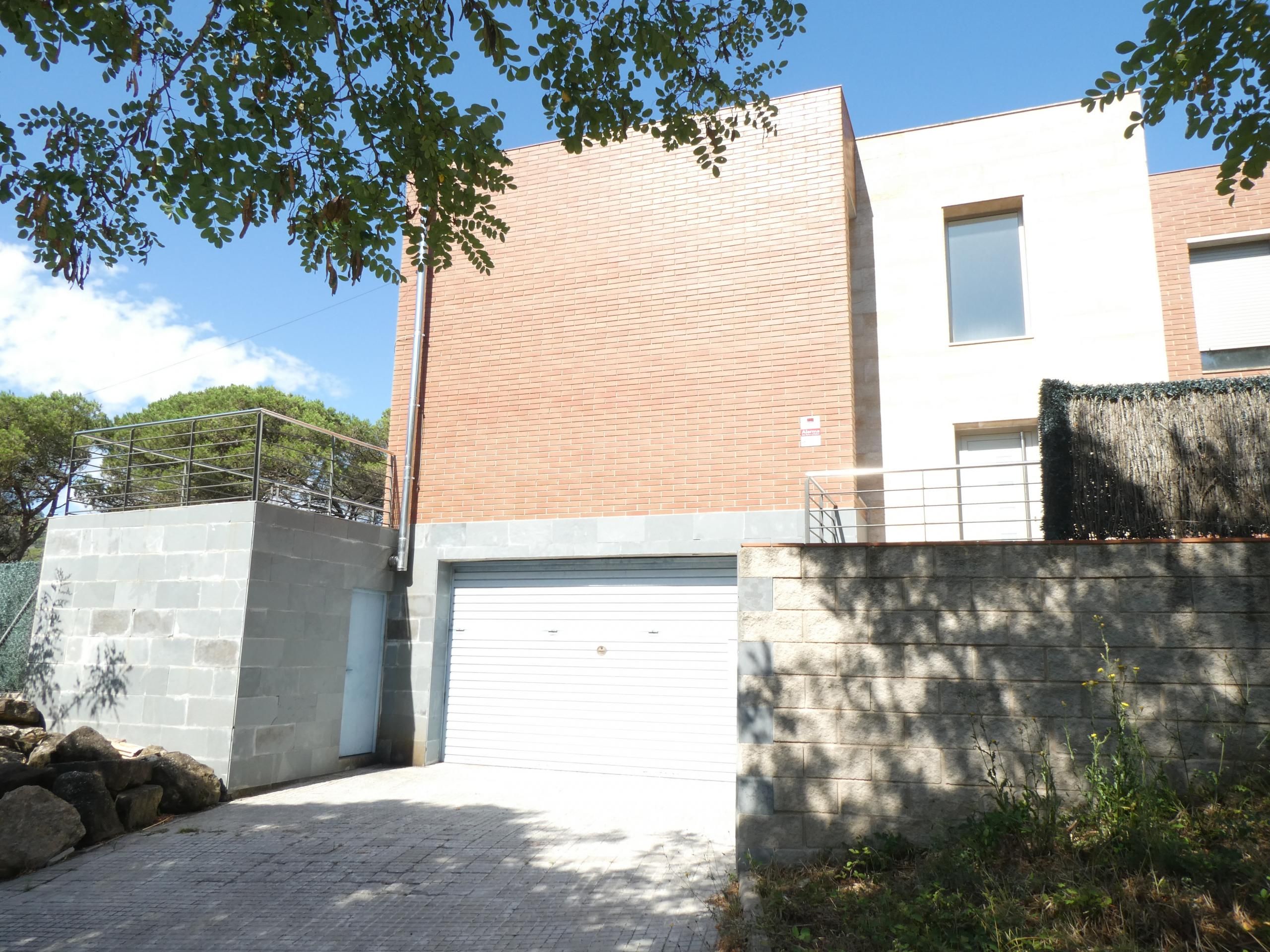 Vista exterior de Casa o chalet en venta en Vilanova del Vallès