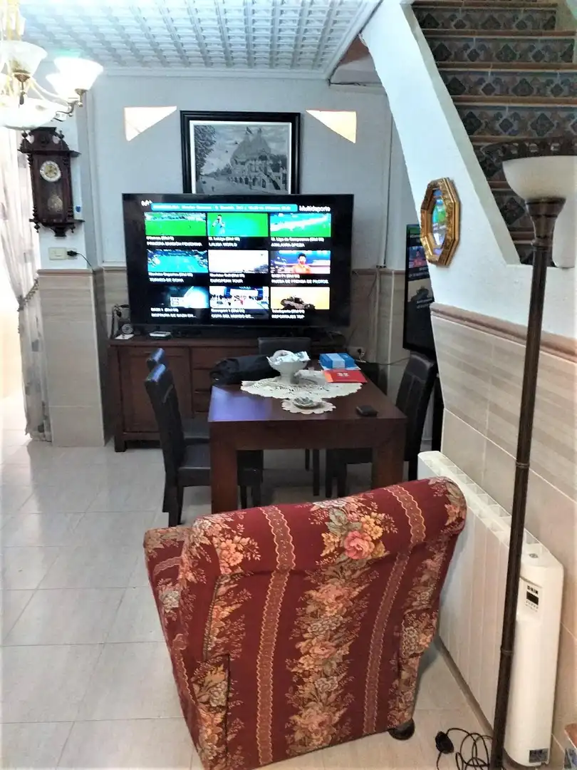 Sala de estar de Casa adosada en venta en Vinalesa con Aire acondicionado, Calefacción y Jardín privado