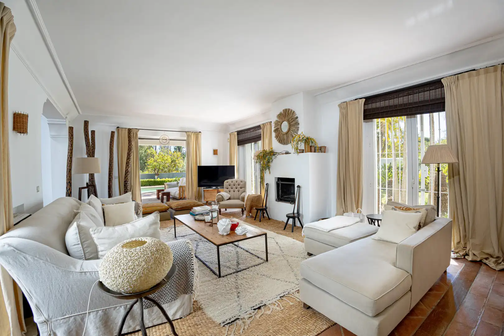Sala de estar de Casa o chalet de alquiler en Estepona con Jardín privado, Terraza y Piscina