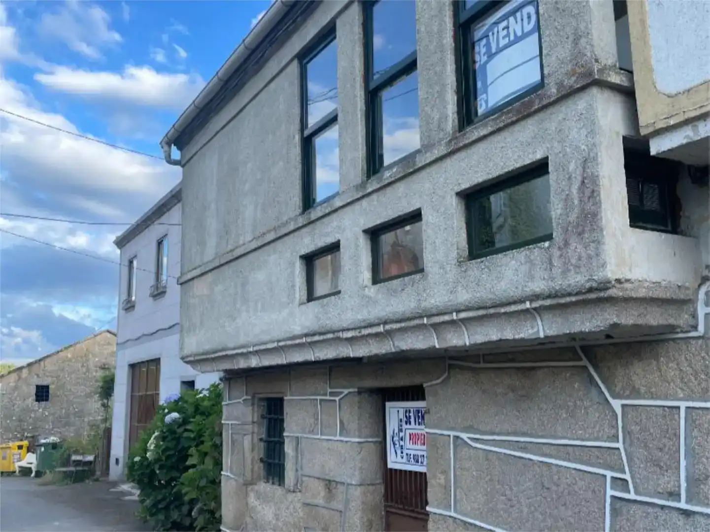 Vista exterior de Pis en venda en Maside amb Moblat i Balcó
