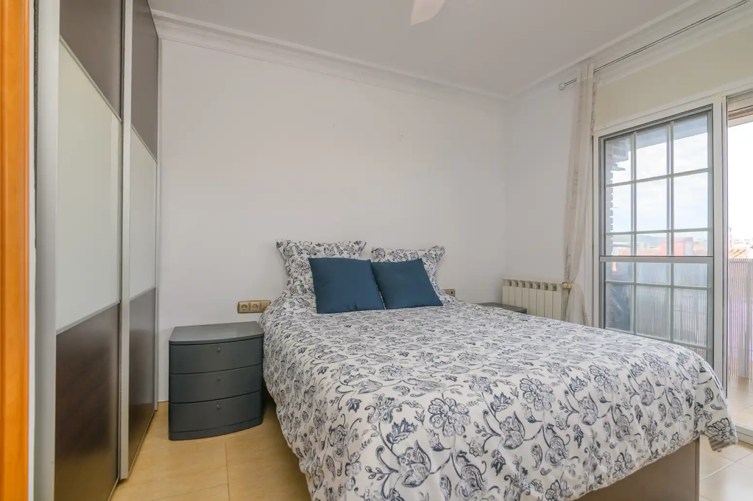 Bedroom of Attic for sale in Viladecans  with Air Conditioner, Heating and Balcony