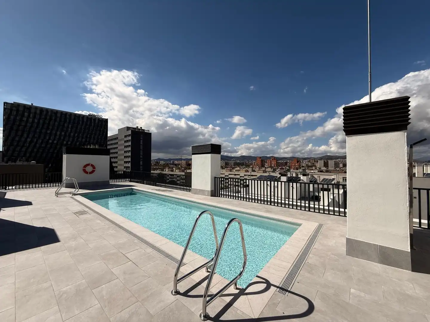 Piscina de Pis de lloguer en Sant Adrià de Besòs amb Aire condicionat, Calefacció i Parquet