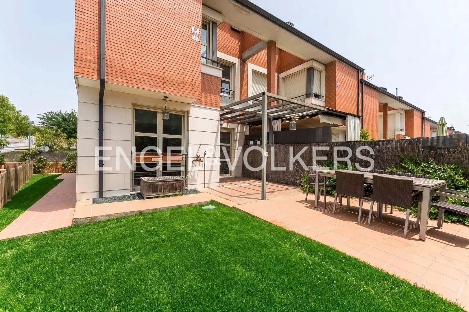 Terrace of Detached homes for sale in Paracuellos de Jarama  with Air Conditioner, Heating and Private garden