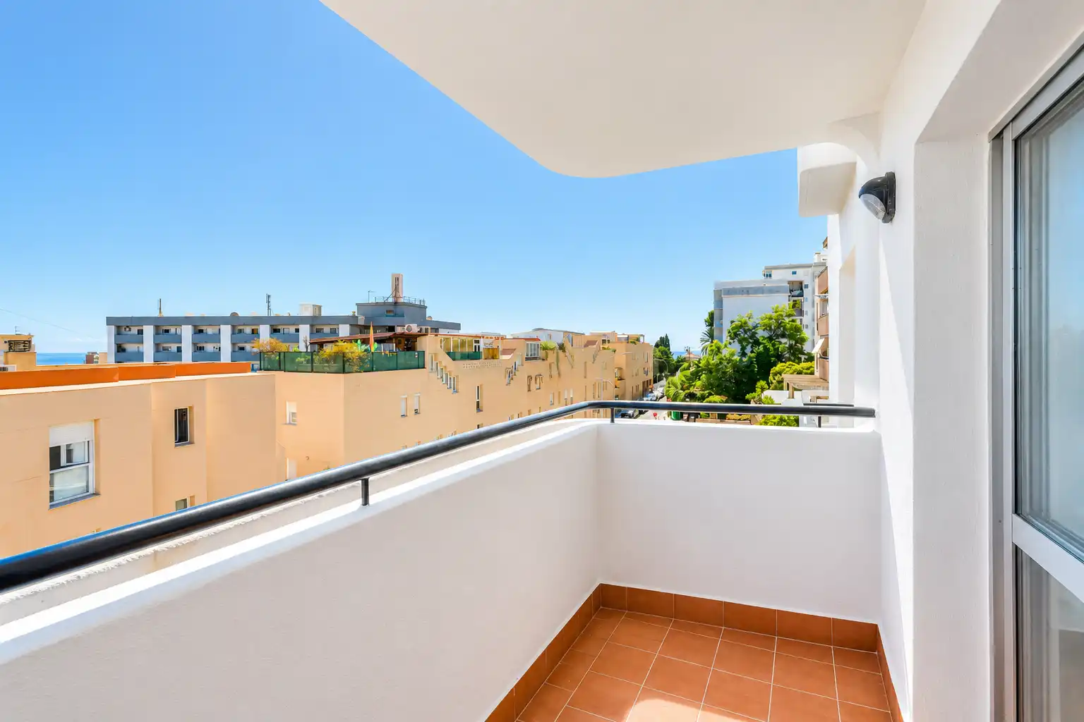 Apartamento con terraza en venta en Calle Dávila Bertoli, Torremolinos, Spain, imagen 23