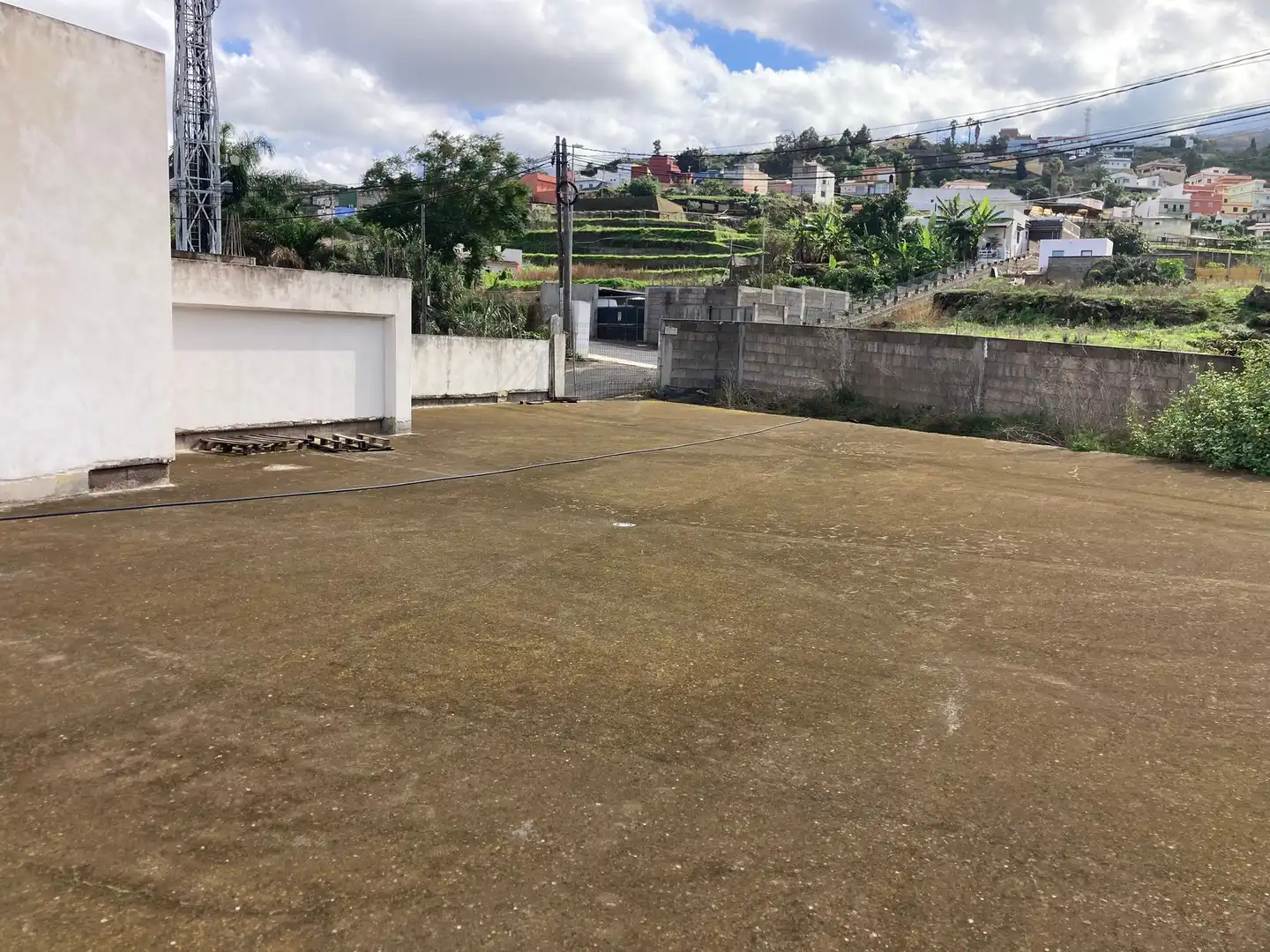 Vista exterior de Nave industrial en venta en Los Realejos