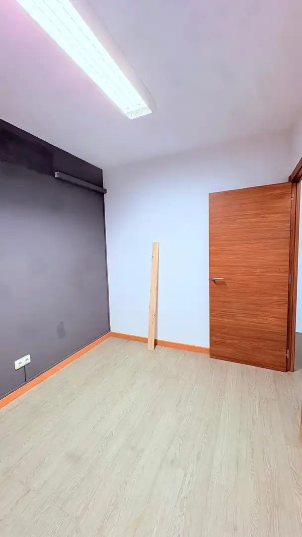 Local comercial de lloguer a Poble, imagen 11