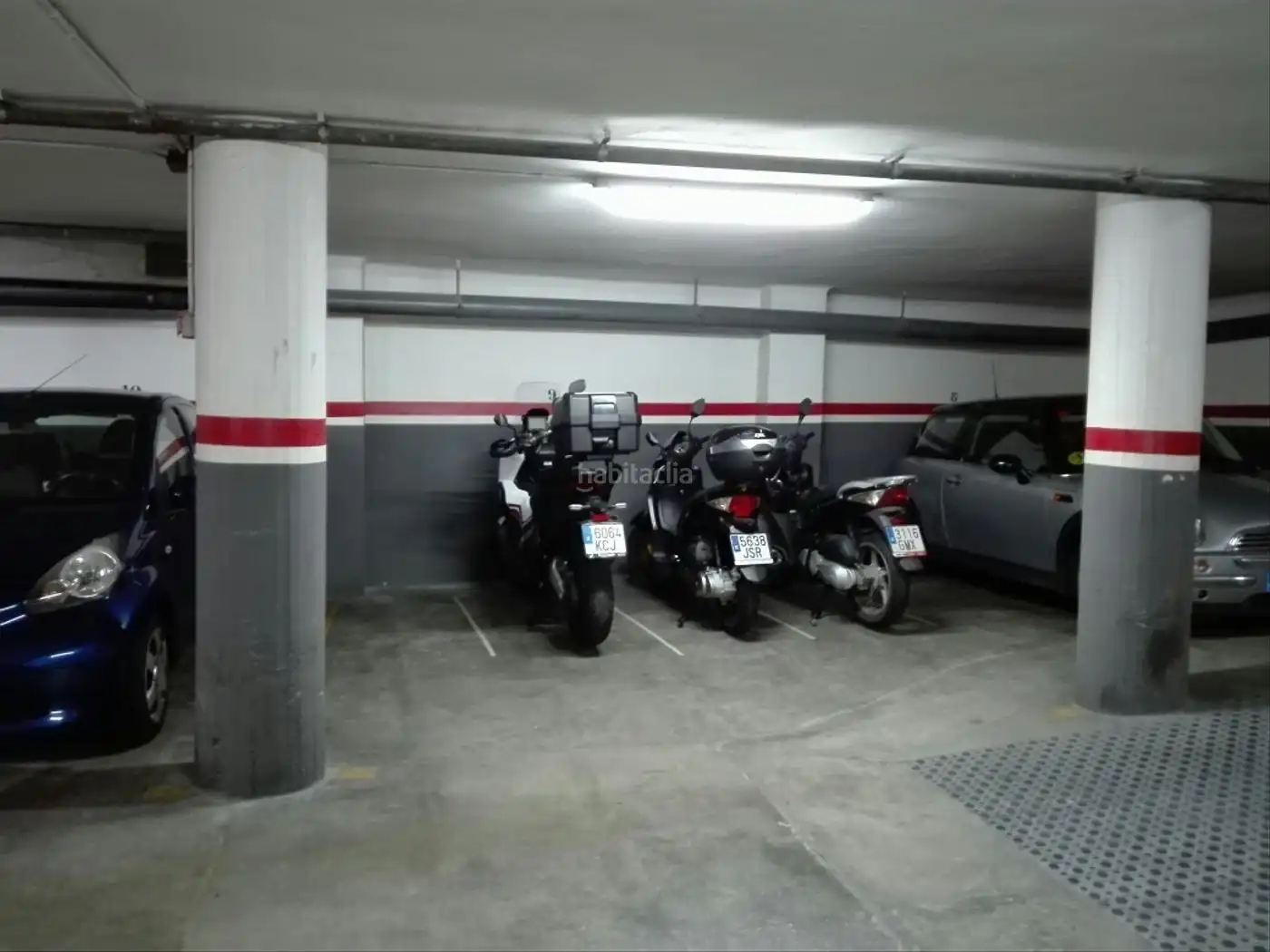 Moto in affitto a Carrer del Torrent de les Flors 174