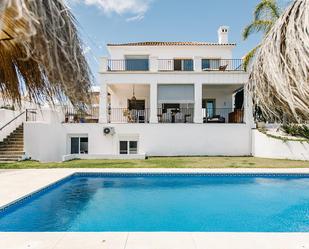 Exterior view of House or chalet for sale in Estepona  with Swimming Pool