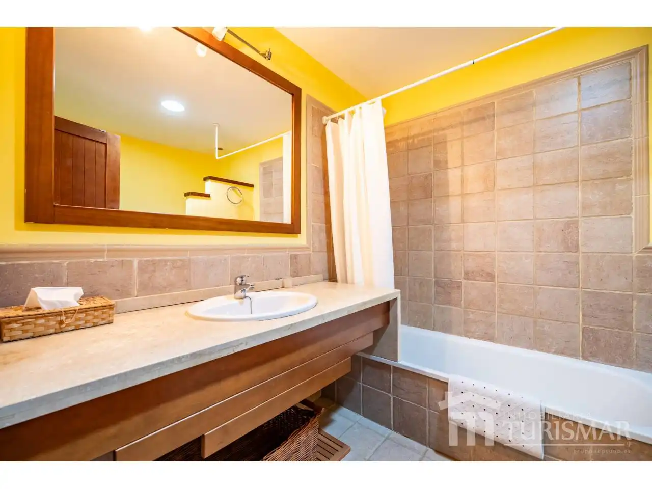 Baño de Apartamento en venta en Ayamonte con Aire acondicionado, Terraza y Trastero