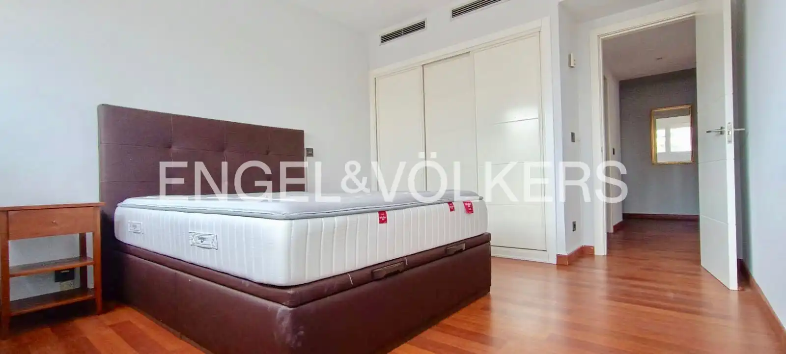 Habitación de Piso de alquiler en Madrid con Calefacción, Terraza y Piscina