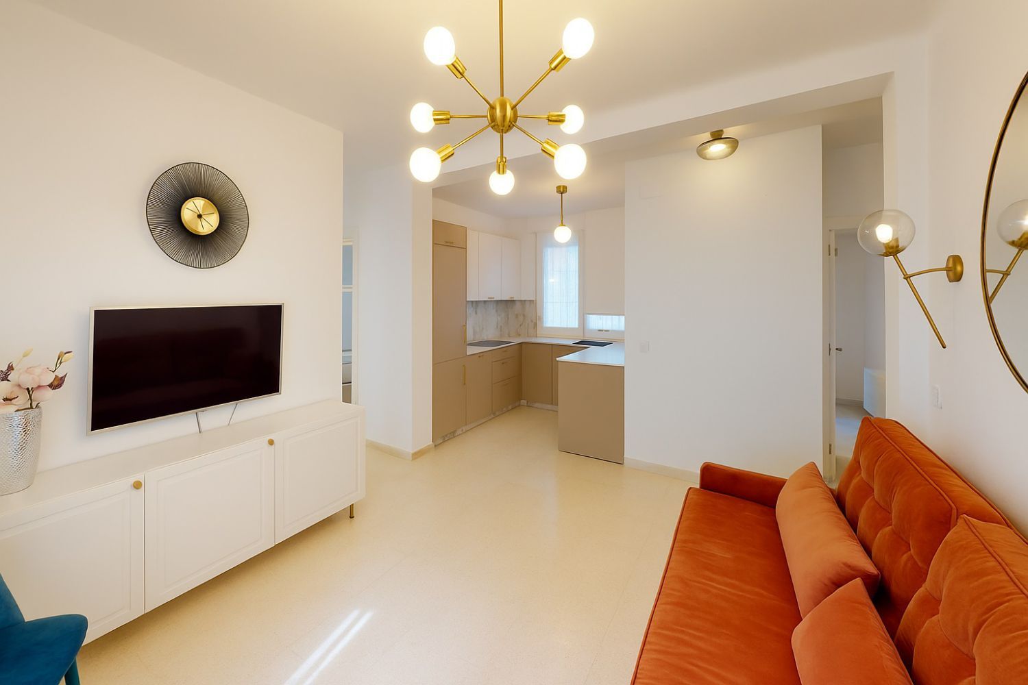 Living room of Flat for sale in  Sevilla Capital  with Air Conditioner, Heating and Furnished