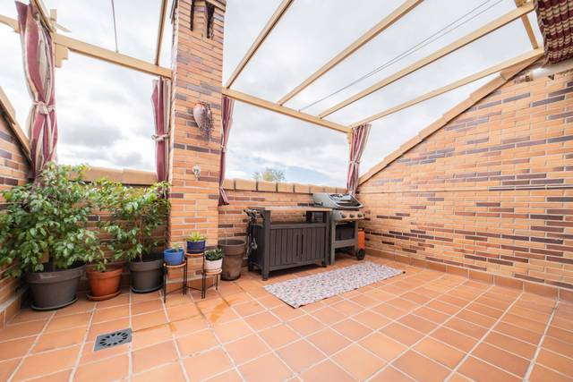 Ático en Venta en Calle Huertas, 2 en Casco Antiguo - La Dehesa - Los Monteros