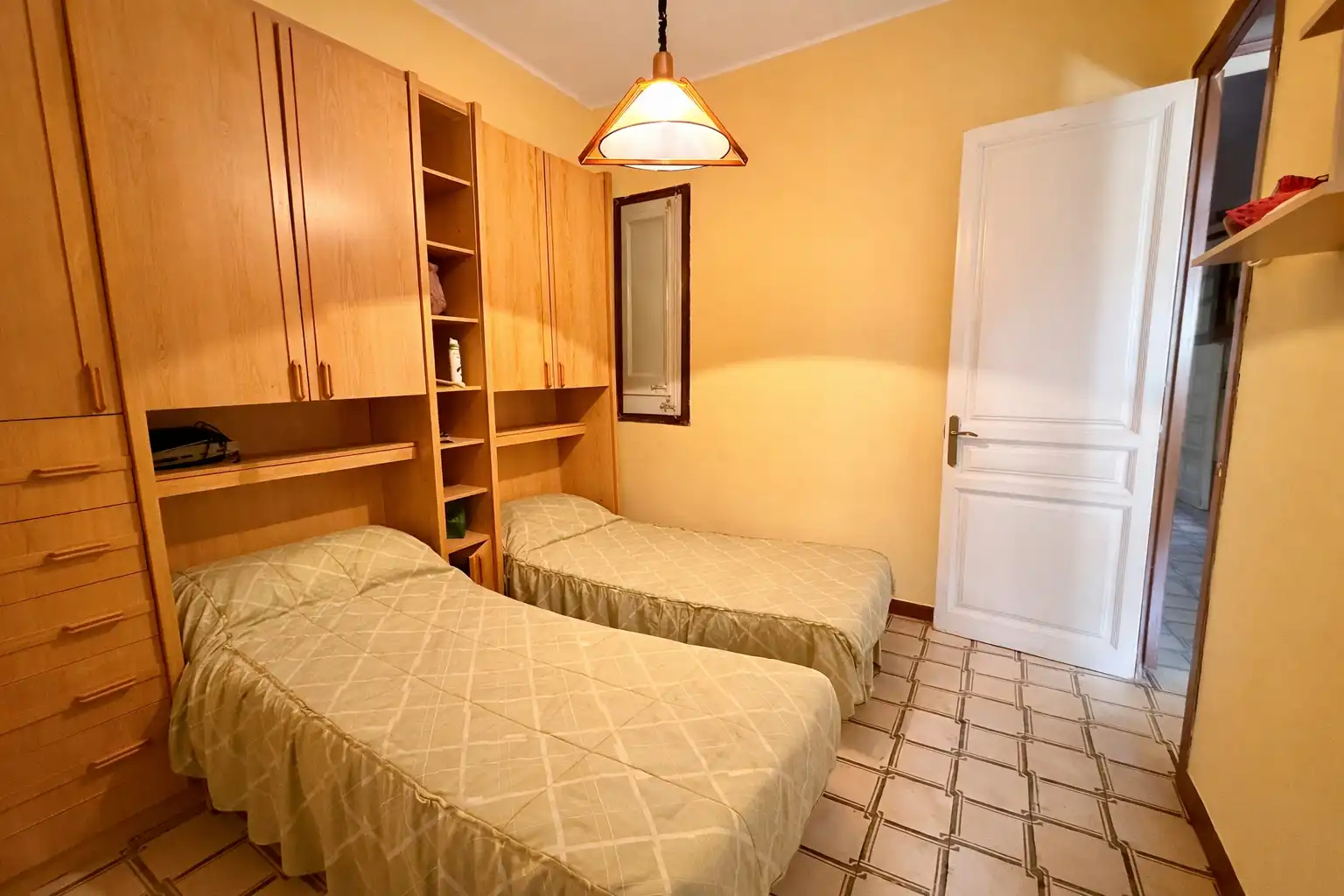 Habitación de Piso en venta en Barcelona con Balcón