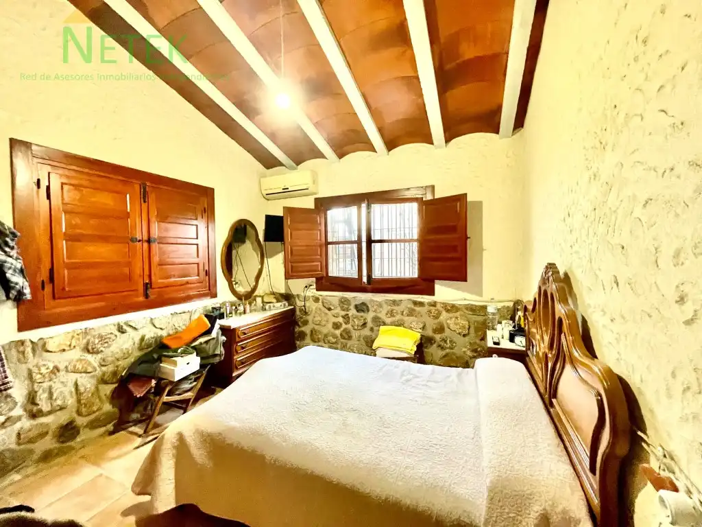 Country homes for sale in Santa Cruz