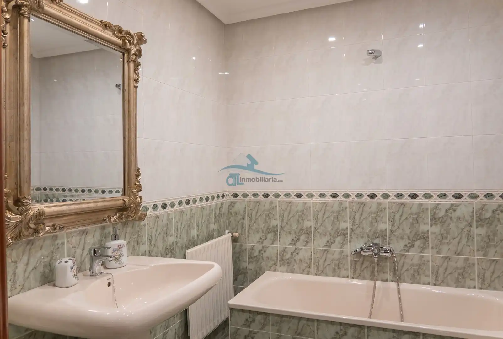 Baño de Piso en venta en Linares con Aire acondicionado, Calefacción y Terraza