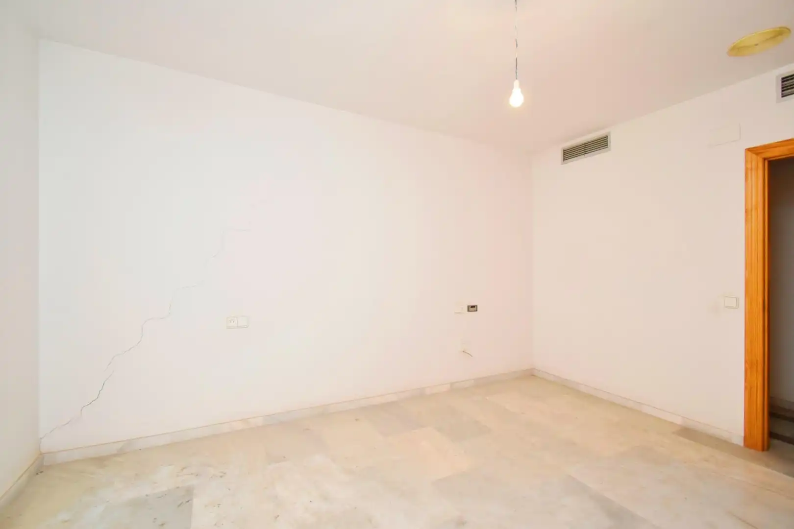 Piso en venta en El Ejido con Balcón