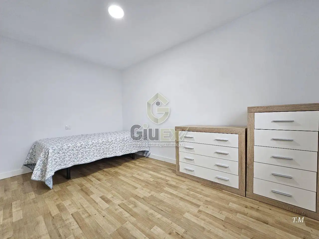Dormitori de Apartament en venda en Cáceres amb Aire condicionat, Calefacció i Terrassa