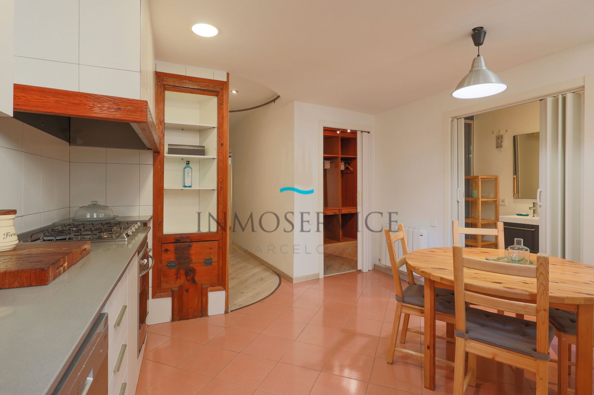 Cocina de Piso de alquiler en  Barcelona Capital con Aire acondicionado, Calefacción y Amueblado