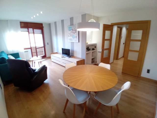 Piso en Alquiler en Calle JOC DE LA BOLA en Instituts - Universitat