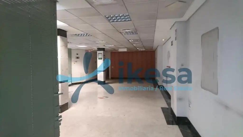 Local en venta en Valdepeñas de Jaén