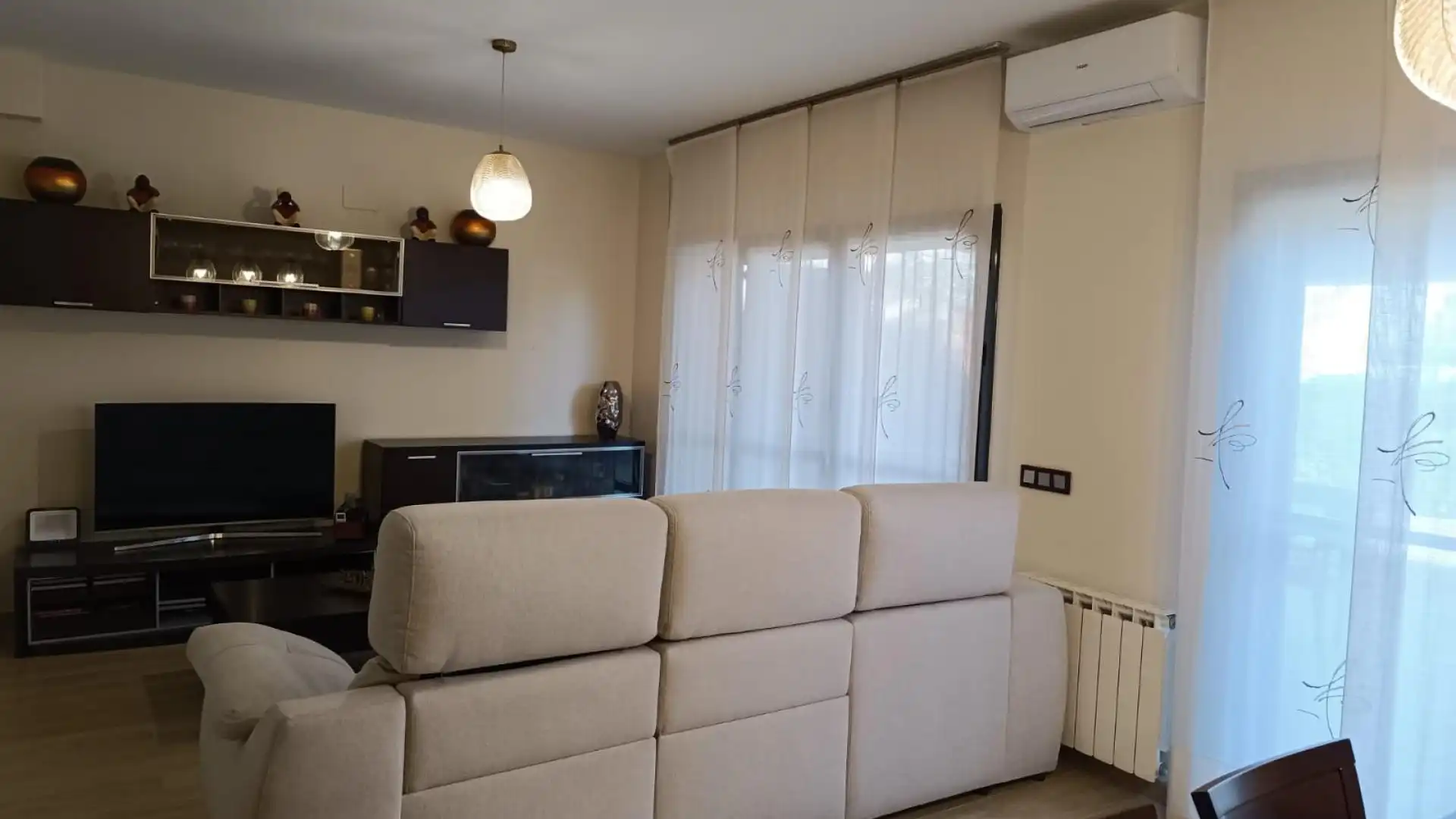 Sala de estar de Casa adosada en venta en Reus con Calefacción y Jardín privado