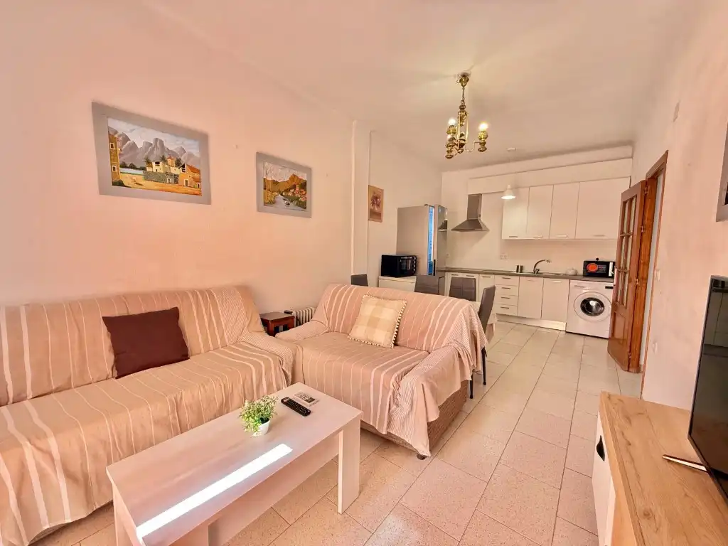Flat with terrace to rent in Calle Miguel Benzo