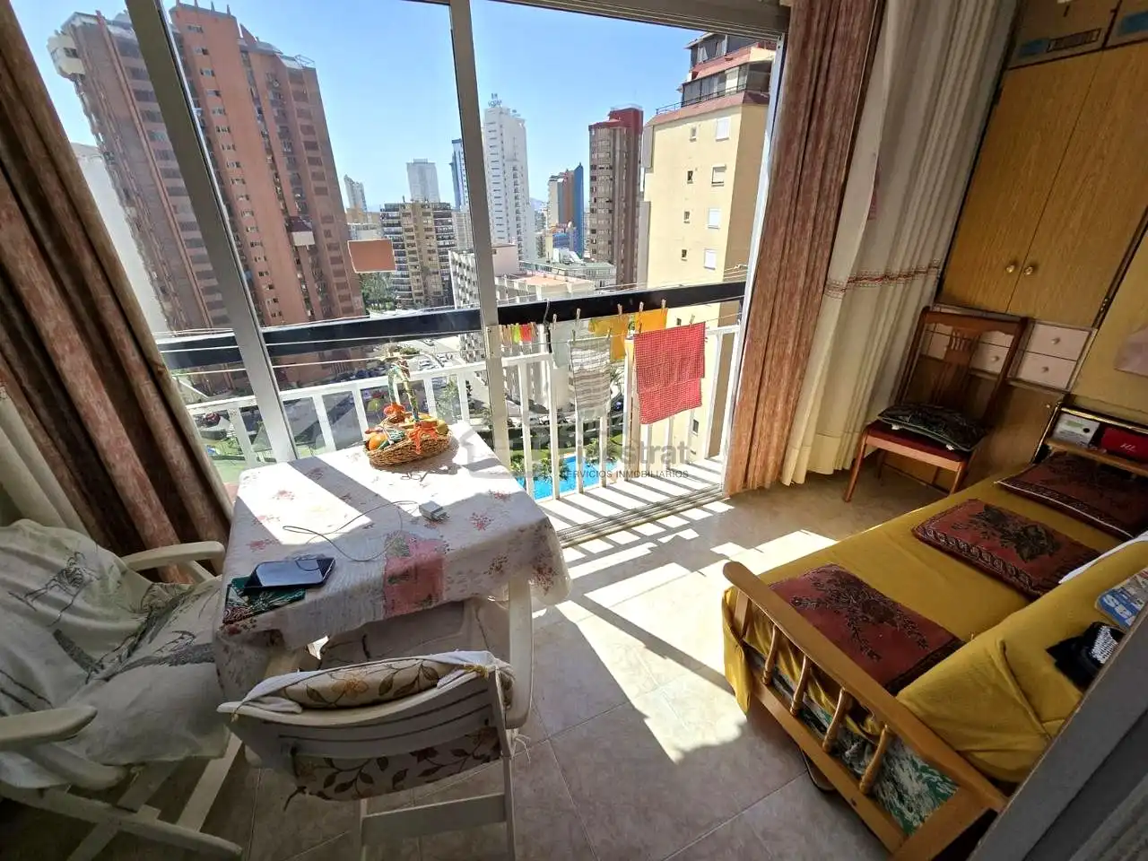 Dormitori de Pis en venda en Benidorm amb Aire condicionat, Terrassa i Moblat